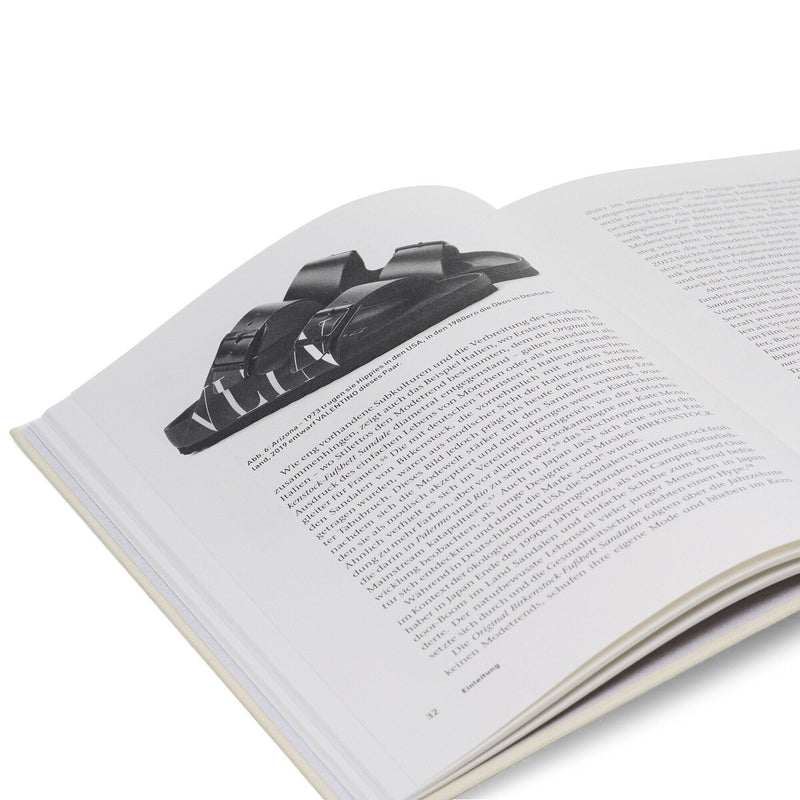 Book BS Corporate History DE Paper Linen White